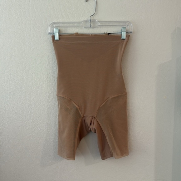 NWT Honeylove The Super Power Short in Sans size Small - Picture 5 of 7